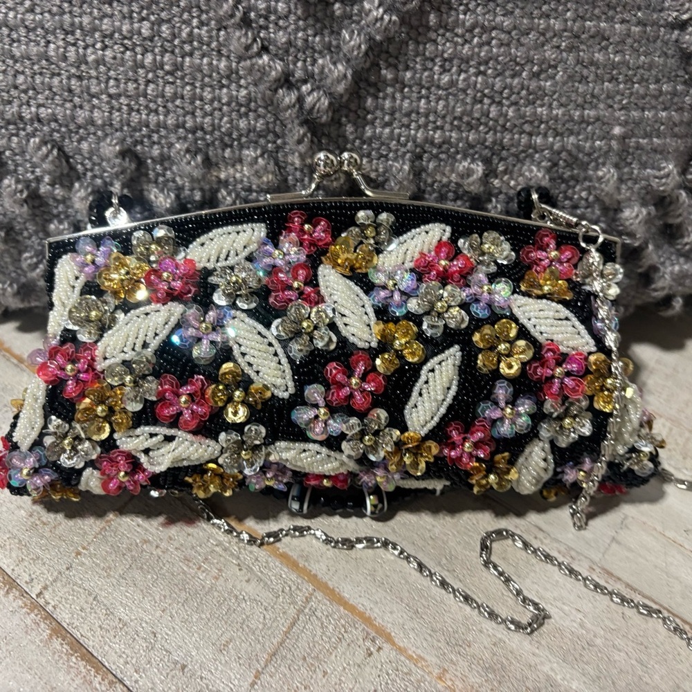 Vintage❤️Hand-Beaded Floral Hand/Crossbody Evening Bag - Picture 4 of 8